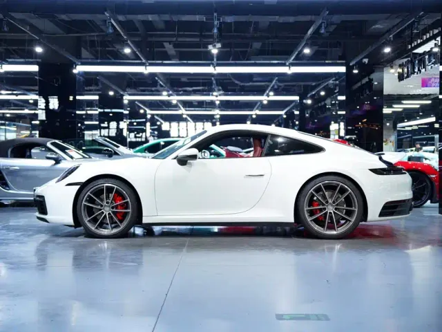 Porsche 911 — Фото автомобиля 5