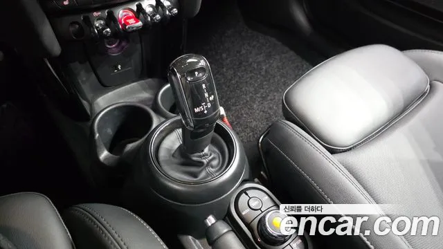 Mini Cooper Cooper Classic — Фото автомобиля 9