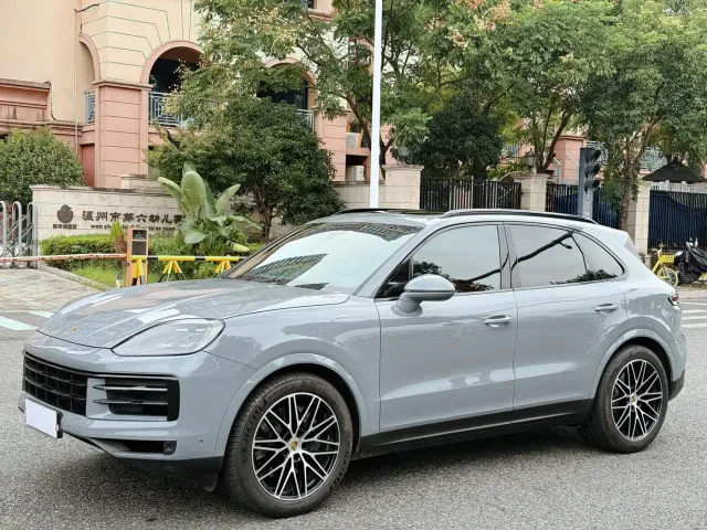 Porsche Cayenne — Фото автомобиля 3