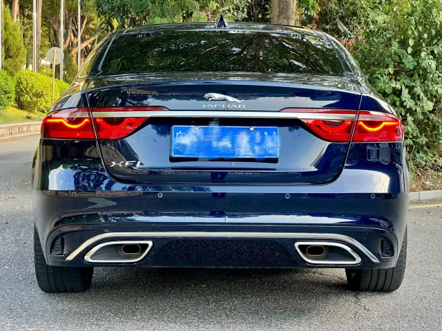Jaguar XFL — Фото автомобиля 3