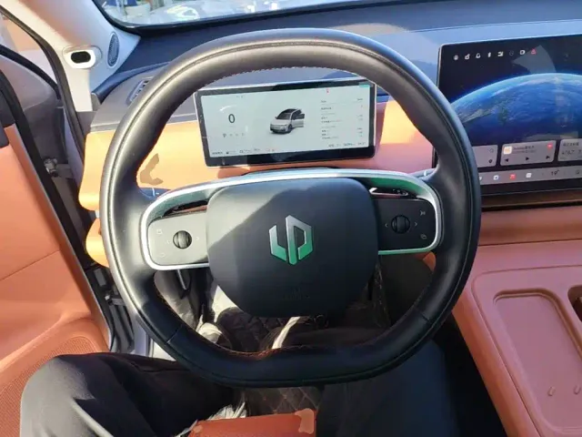 Leapmotor C16 — Фото автомобиля 10