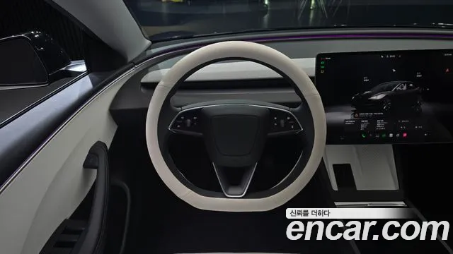 Tesla Model 3 — Фото автомобиля 13