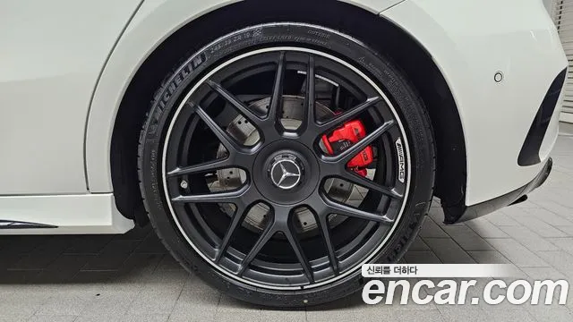 Mercedes-Benz A-Class — Фото автомобиля 21