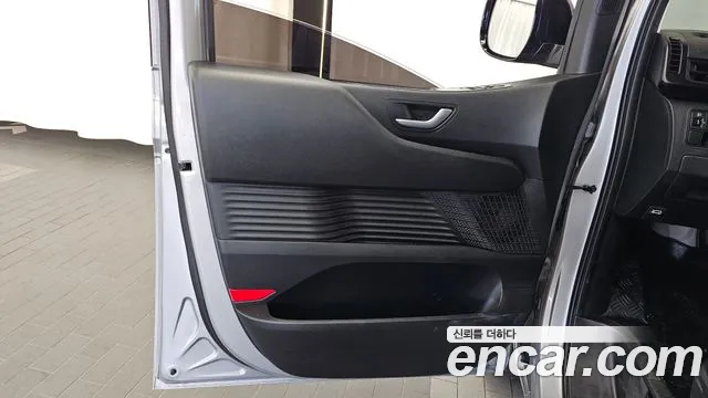 Hyundai Staria — Фото автомобиля 13
