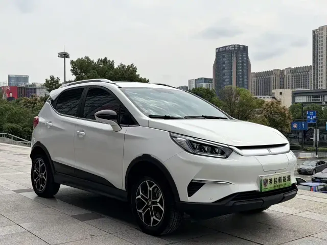 BYD Yuan Pro — Фото автомобиля 4