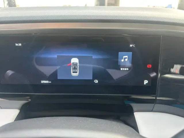Geely Galaxy L7 — Фото автомобиля 8