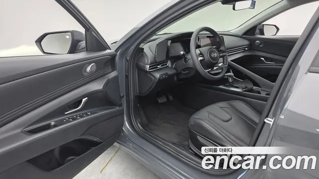 Hyundai Avante CN7 — Фото автомобиля 10