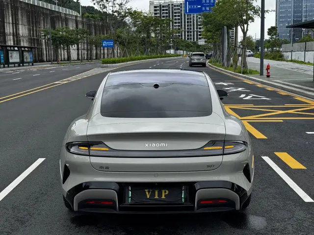 Xiaomi Auto Xiaomi SU7 2024 RWD Ultra Long Range Advanced Smart Driving Pro Edition — Фото автомобиля 16