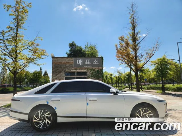 Hyundai Grandeur GN7 — Фото автомобиля 8