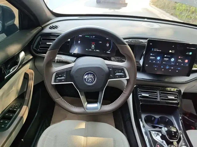 BYD Qin PLUS — Фото автомобиля 10