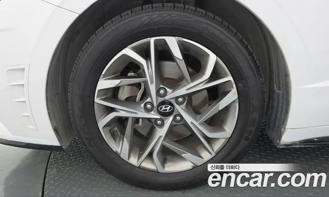 Hyundai Sonata — Фото автомобиля 5