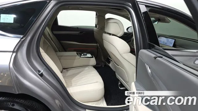 Genesis G80 Бензин 2.5 турбо AWD — Фото автомобиля 12