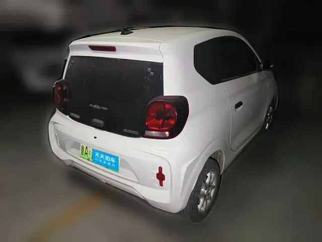 Roewe Clever — Фото автомобиля 2