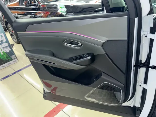 BYD Song L DM-i — Фото автомобиля 14
