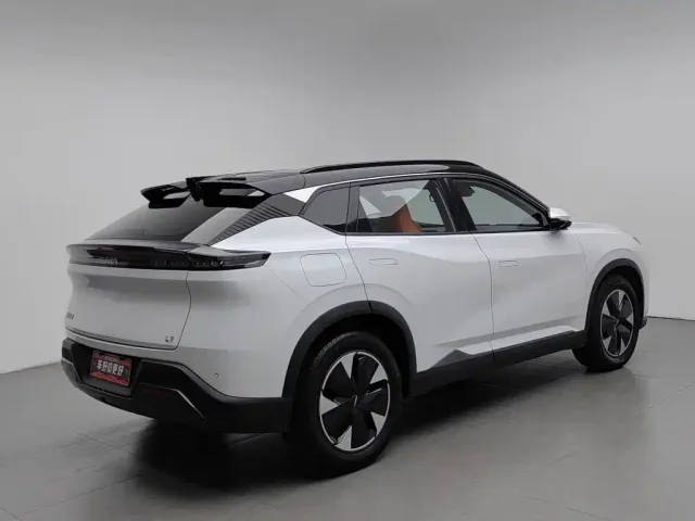Dongfeng Fengshen L7 — Фото автомобиля 2