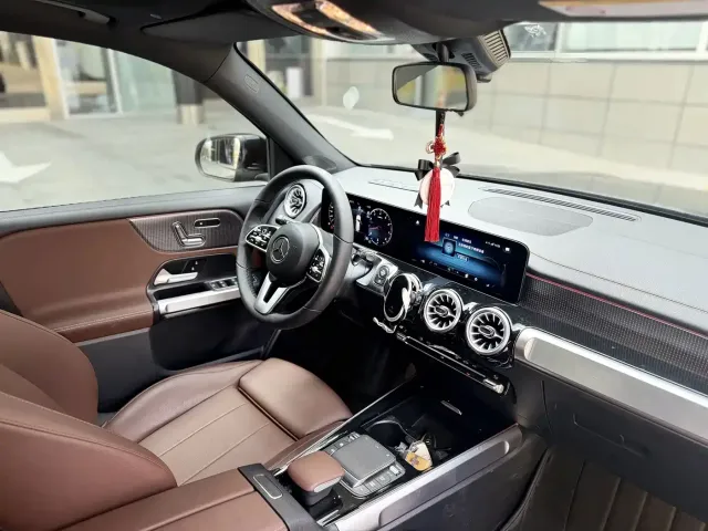 Mercedes-Benz GLB-Class — Фото автомобиля 10