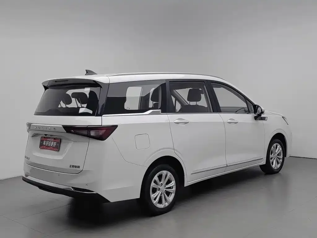 Wuling Motors Wuling Jiachen 2022 1.5L Manual Free Comfort — Фото автомобиля 2