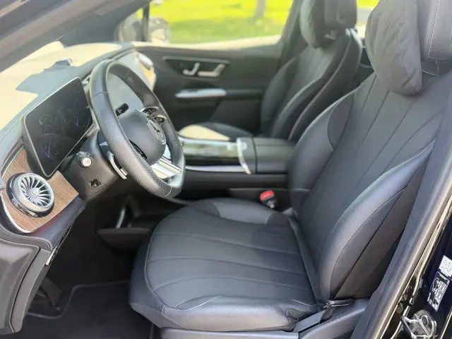 Mercedes-Benz EQE SUV — Фото автомобиля 9