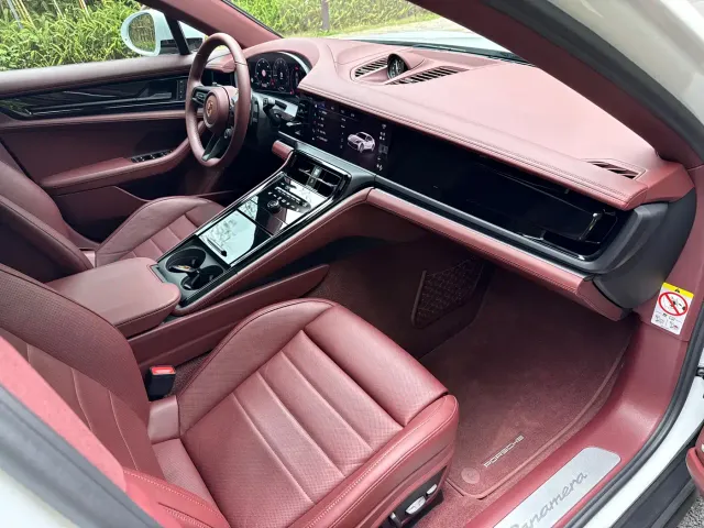 Porsche Panamera — Фото автомобиля 12