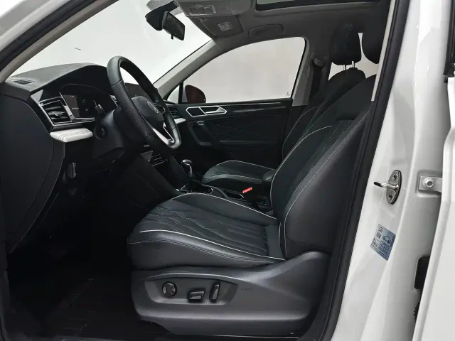 Volkswagen Tiguan L — Фото автомобиля 19