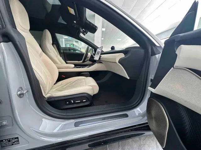 Nio ET5 Touring — Фото автомобиля 21