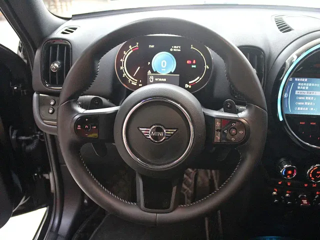 MINI MINI COUNTRYMAN 2023 2.0T COOPER S ALL4 Blank Space Special Edition — Фото автомобиля 12