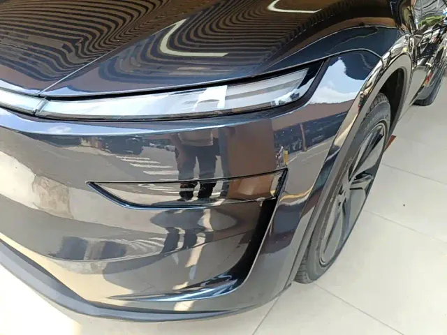 Tesla Model Y — Фото автомобиля 23
