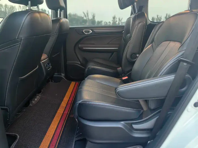 GAC Trumpchi M6 — Фото автомобиля 10