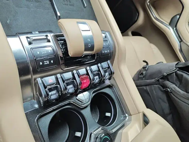 BYD FangChengBao Leopard 8 — Фото автомобиля 13