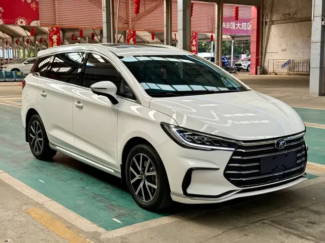 BYD Song MAX — Фото автомобиля 2