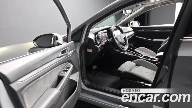 Volkswagen Golf Golf 8 поколение 2.0 TDI Prestige — Фото автомобиля 7