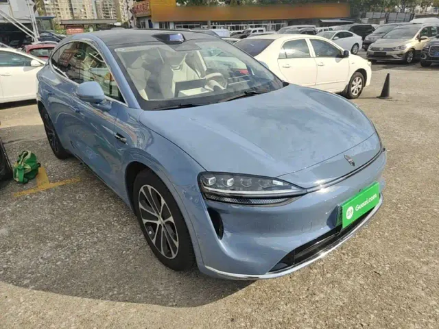 Luxeed R7 — Фото автомобиля 3