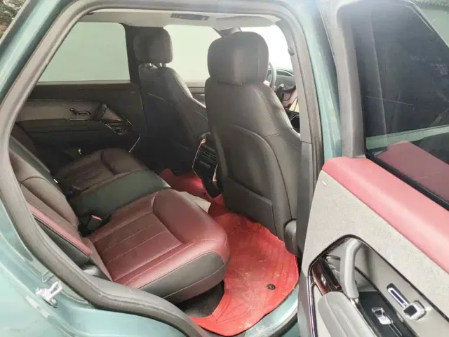 Land Rover Range Rover Sport — Фото автомобиля 11