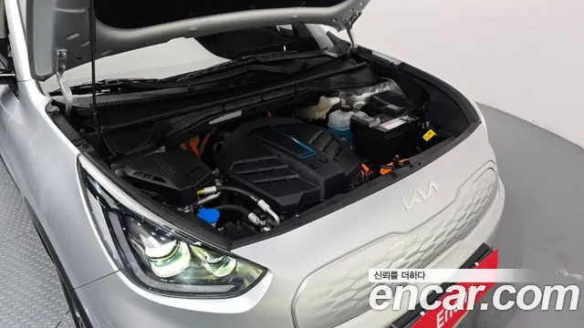Kia Niro — Фото автомобиля 6