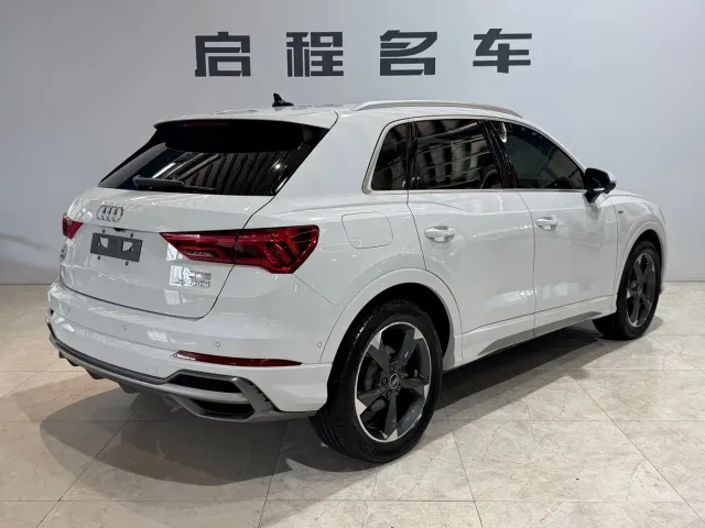 Audi Q3 — Фото автомобиля 4