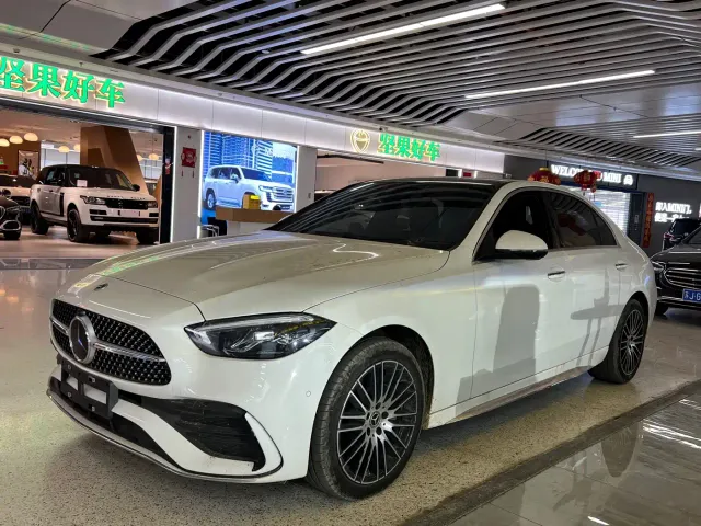 Фотография автомобиля — Mercedes-Benz C-Class