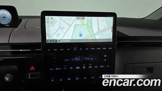 Hyundai Staria Staria 4WD Lounge 7 мест — Фото автомобиля 14