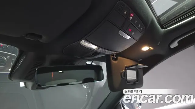 Mercedes-Benz E-Class — Фото автомобиля 22