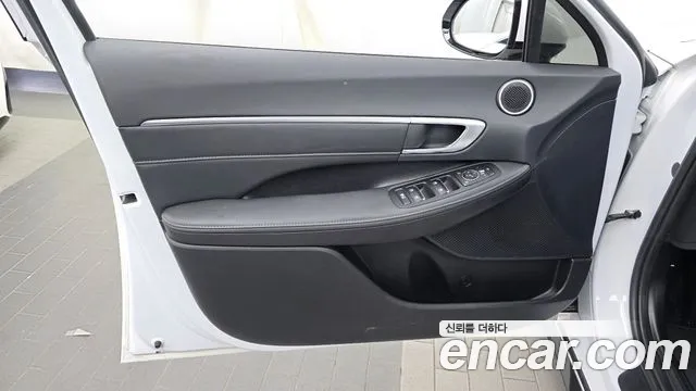 Hyundai Sonata — Фото автомобиля 13