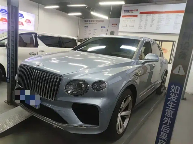 Фотография автомобиля — Bentley Bentayga