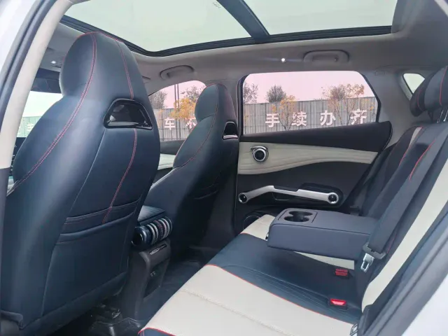 BYD Yuan PLUS — Фото автомобиля 5