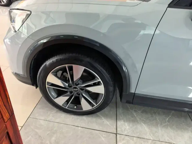Audi Q2L — Фото автомобиля 22