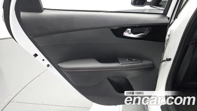 Kia K3 Generation 2 — Фото автомобиля 25