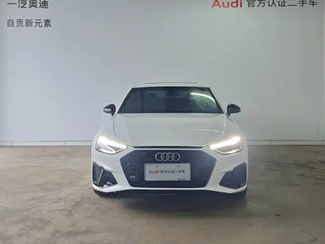 Audi A4L — Фото автомобиля 14