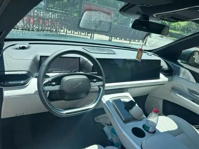 Xpeng G9 — Фото автомобиля 9