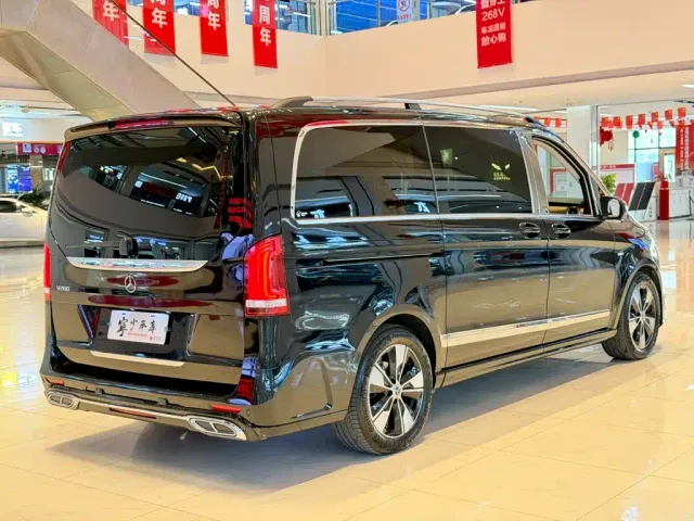 Mercedes-Benz V-Class — Фото автомобиля 23