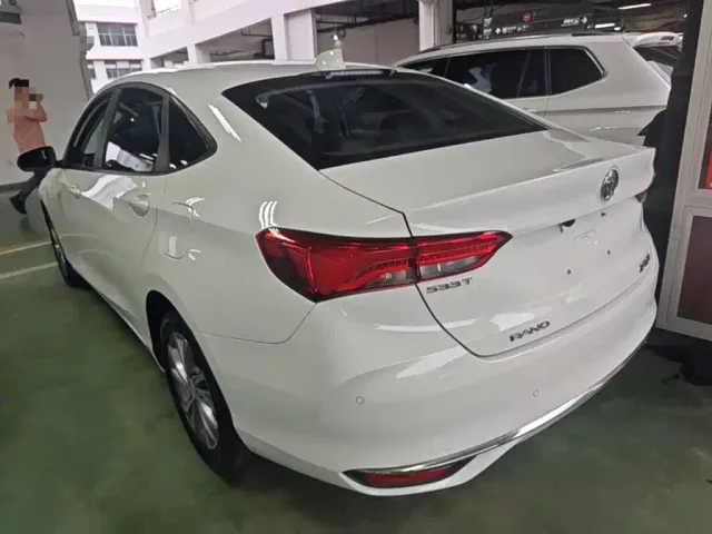 Buick Verano — Фото автомобиля 4