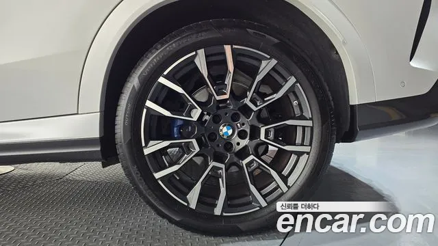 BMW X6 xDrive40i M Sport — Фото автомобиля 18