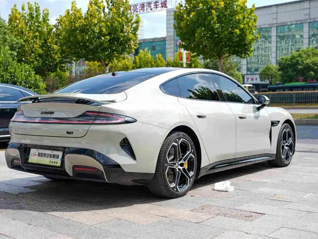 Xiaomi SU7 — Фото автомобиля 18