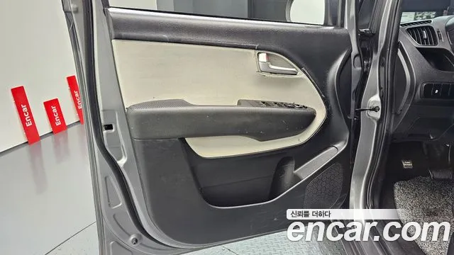 Kia RAY Новый Kia Ray Фургон — Фото автомобиля 24